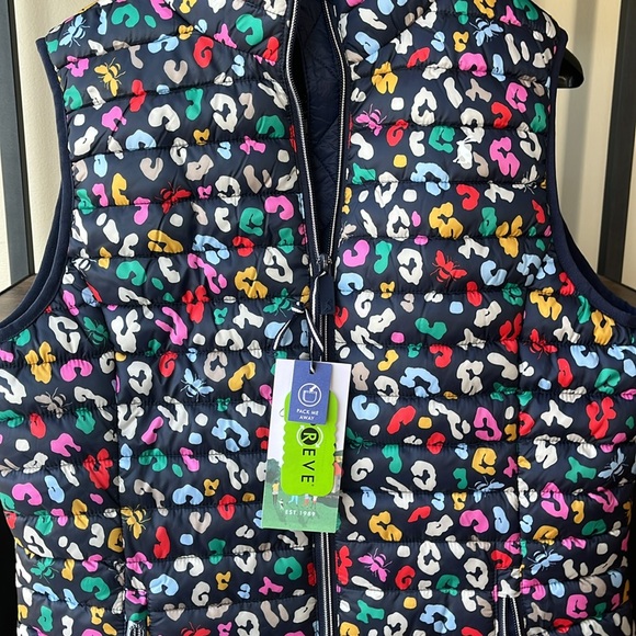 New Joules size 6 - 100% recycled material-east pack. Great layering - Picture 2 of 3